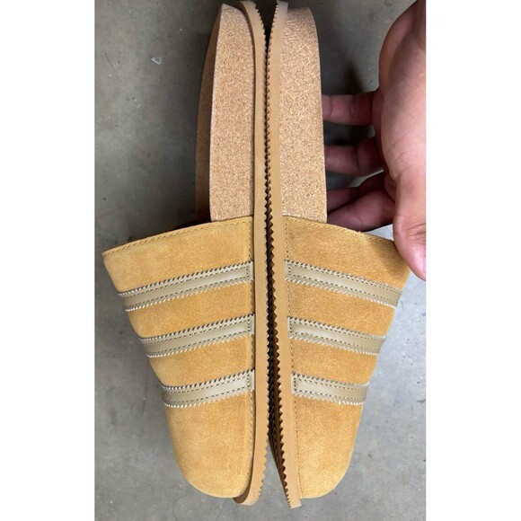 Adidas Adimule Lea Tan Slides Slip On Premium Suede Sandals Men\'s 11 GY2555 Open